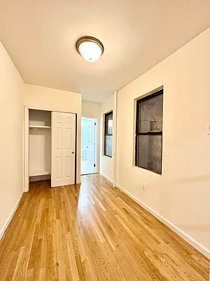 Rented by Waverly Realty Associates | media 20