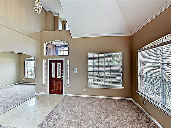 3rd image of 1004 Rosemont Dr
