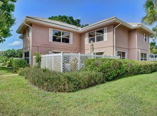 1948 Stratford Way, West Palm Beach, FL 33409