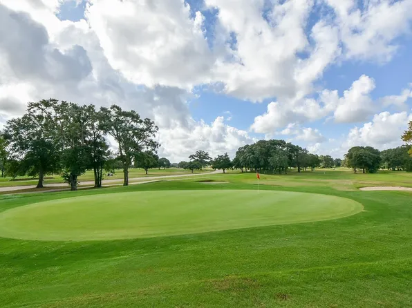 320 Mavanelle Cv, Hempstead, TX 77445