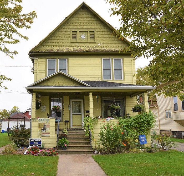 1st image of 306 E Forest Ave