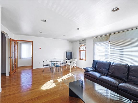3rd image of 6931 226th Street
