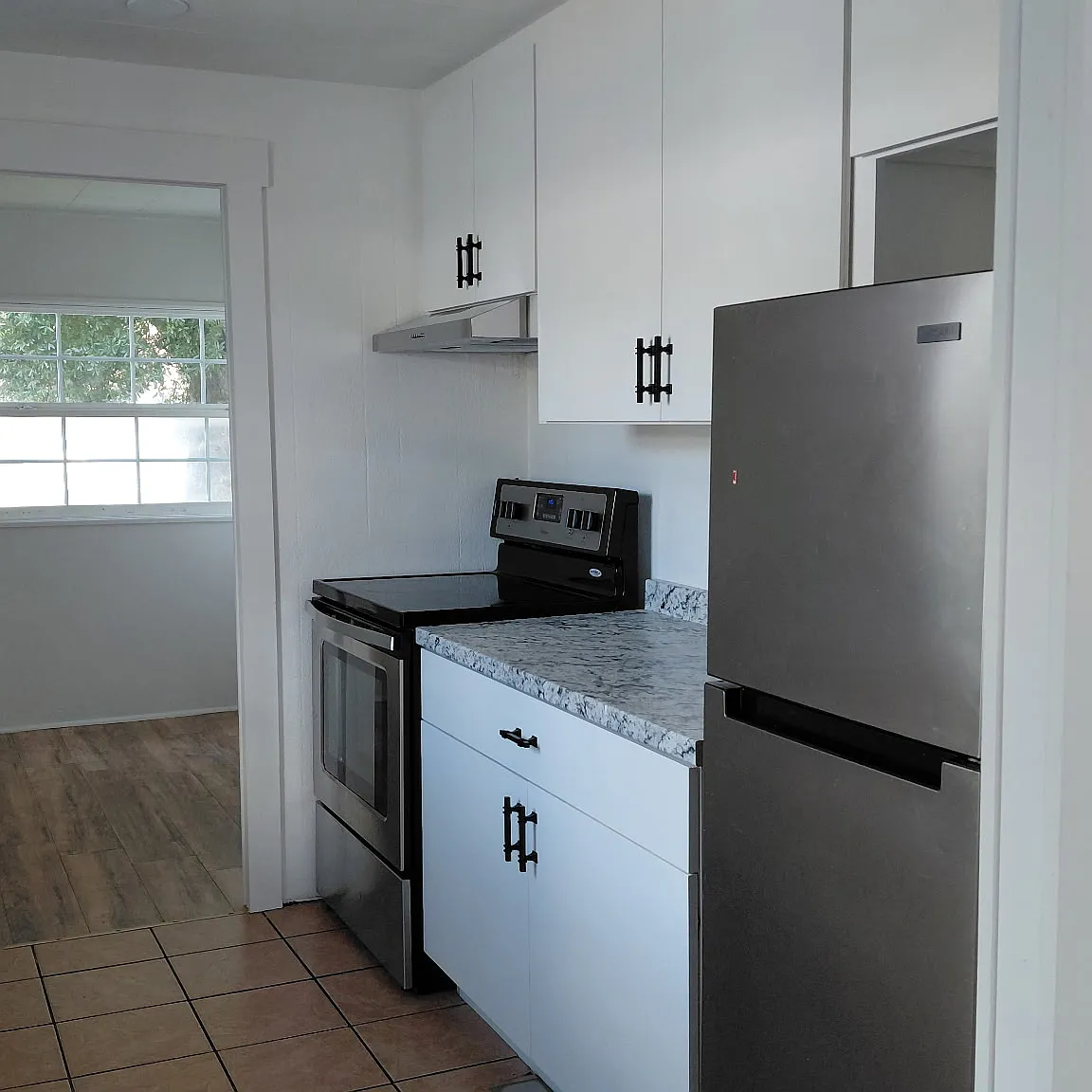 3 bed, 1248 sqft, $1,950 — Photo 3