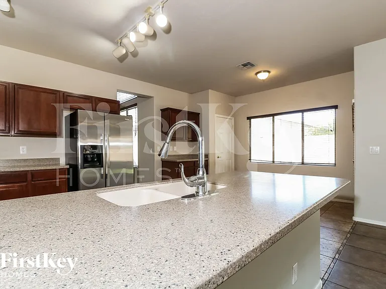 16196 W Hearn Rd — Photo 5