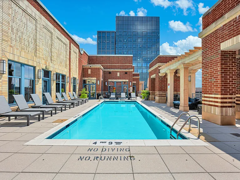 Luxury Style Rooftop Pool