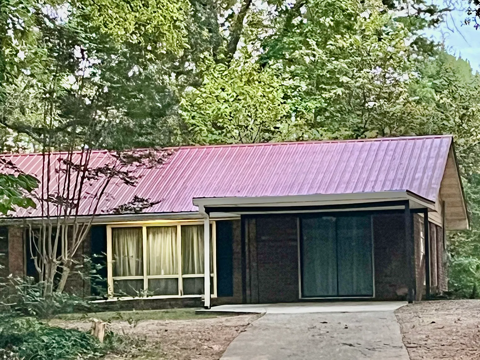 174 Scott Cir — Photo 1