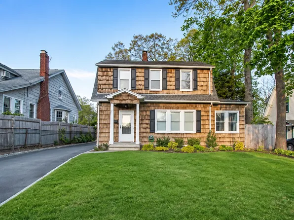 26 W 5th St, Locust Valley, NY 11560