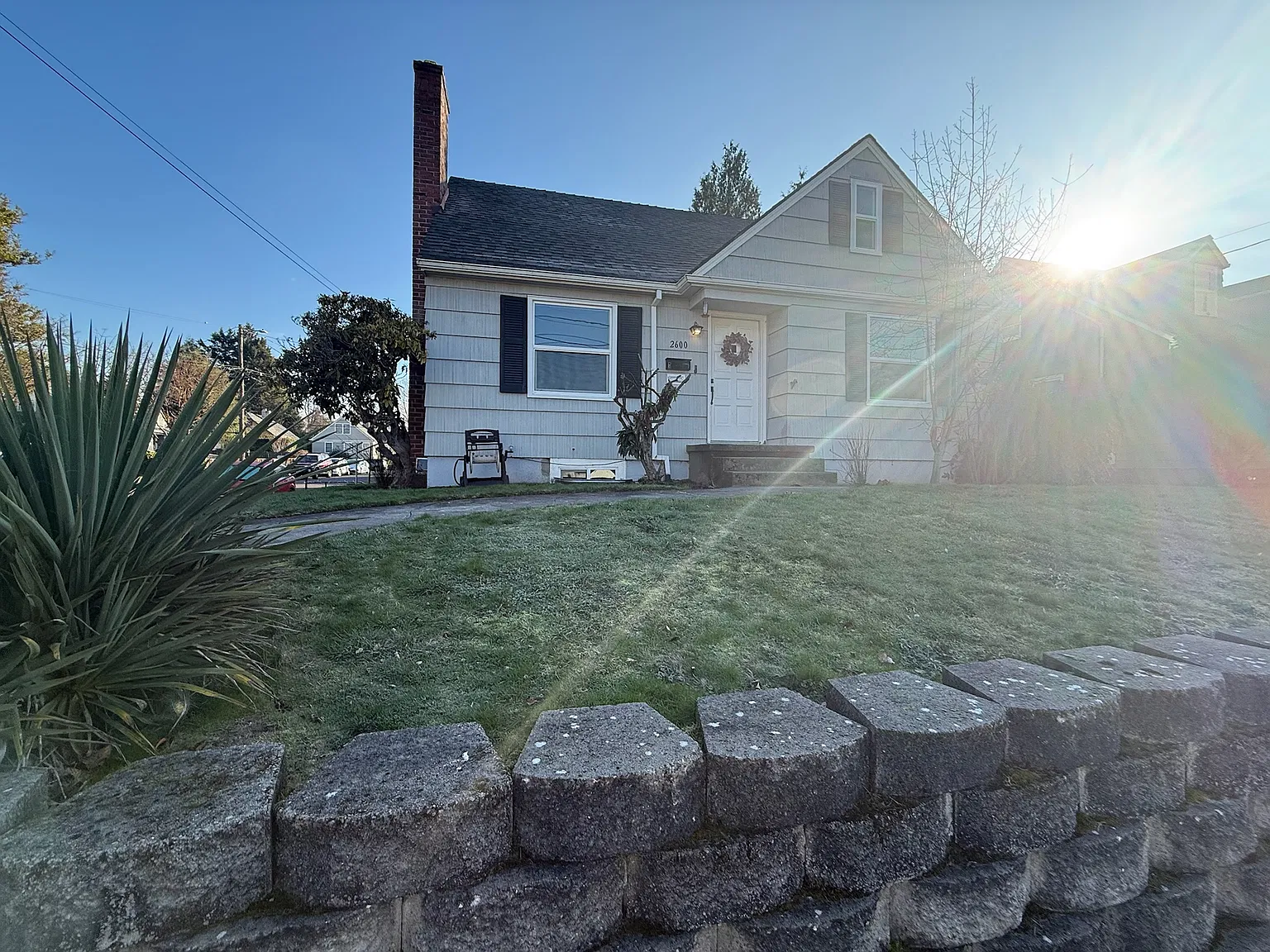 3 bed, 1255 sqft, $2,725 — Photo 2
