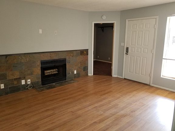 2nd image of 426 W Pontiac Dr Unit 3