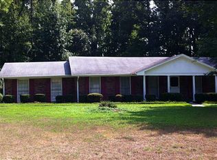 1270 Heatherland Dr SW, Atlanta, GA 30331