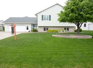 504 Southbound Dr, Deforest, WI 53532