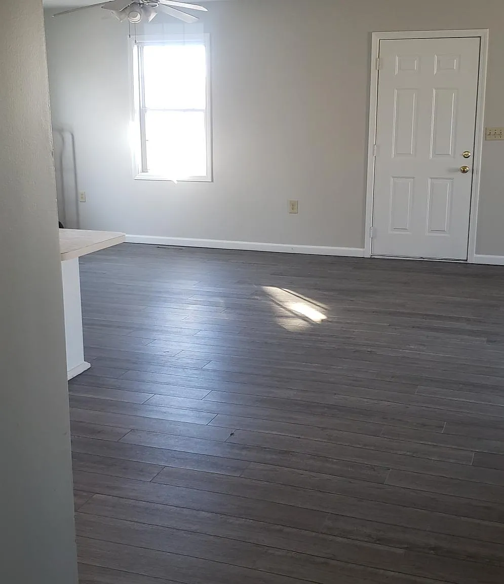 3 bed, 1400 sqft, $1,685 — Photo 3