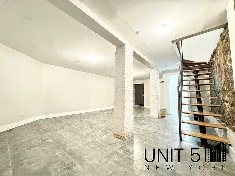 481 Evergreen Ave #1A — Photo 9