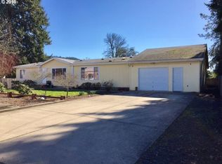 1122 S 4th St, Cottage Grove, OR 97424