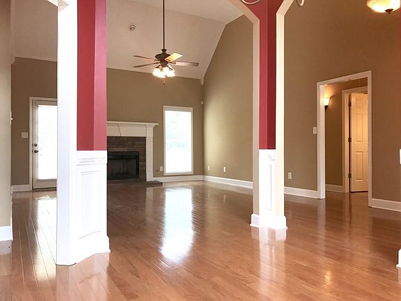 5th image of 350 Westhill Dr