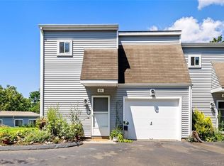 274 Church St APT 8A, Guilford, CT 06437