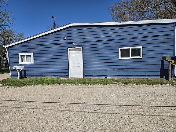 3rd image of 425 Aylworth Ave