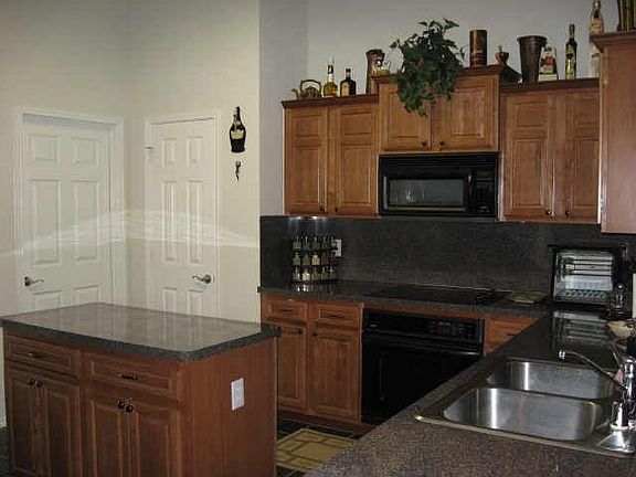 2nd image of 8313 Odell St