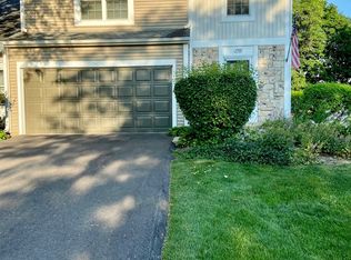 1901 Ozark Pkwy, Algonquin, IL 60102