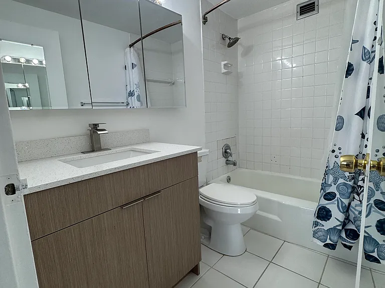 801 Brickell Bay Dr #365 — Photo 34