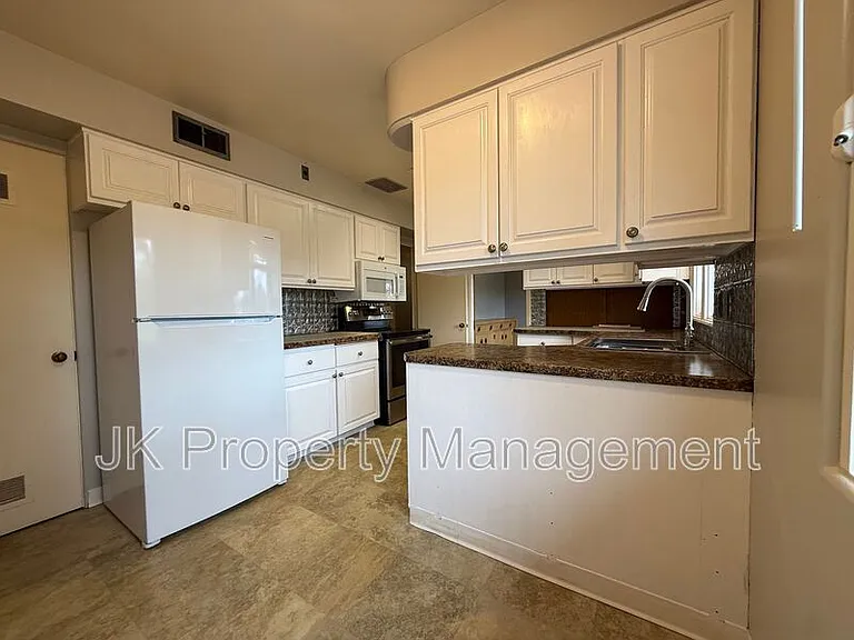 1726 Alder Dr — Photo 14
