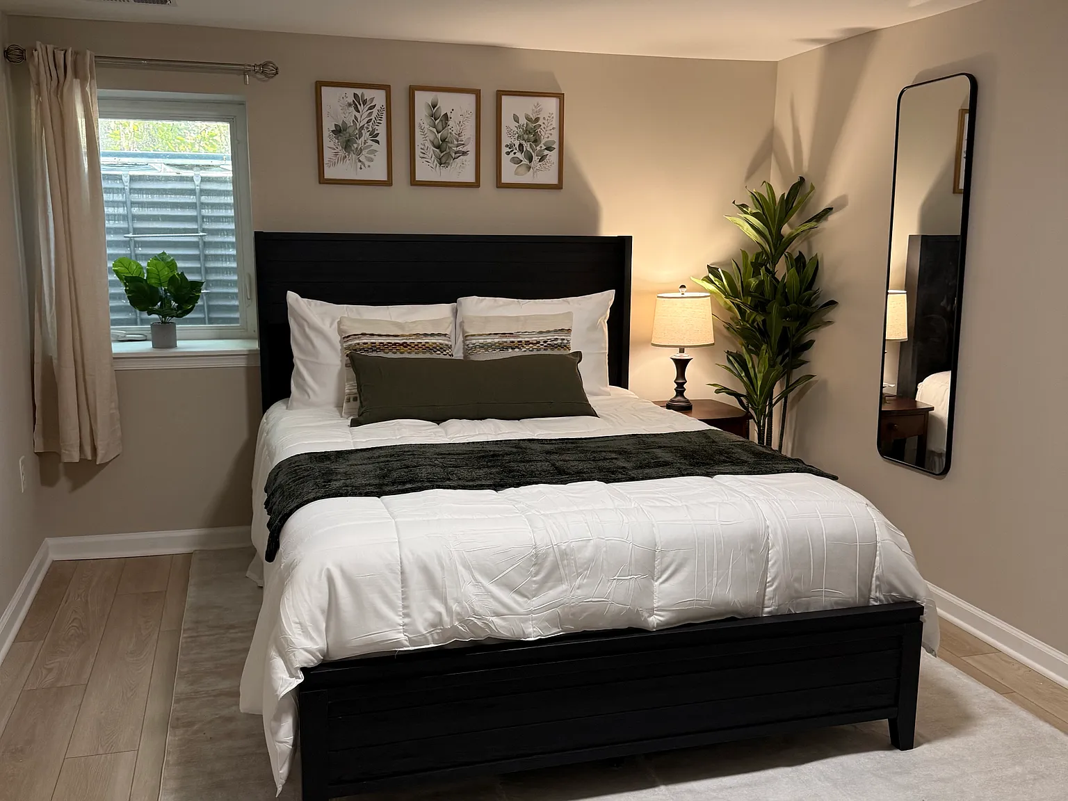 1 bed, 10000 sqft, $1,700 — Photo 3