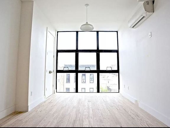 3rd image of 1513 Gates Ave #2F