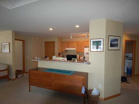 5th image of 620 N Cedar St Unit 206
