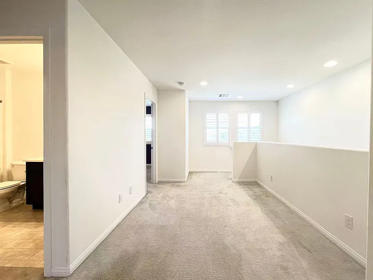 6625 Autumn Breeze St — Photo 13