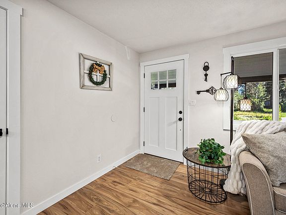 4th image of 8582 W Larch St