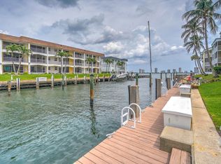 111 Doolen Ct APT 202, North Palm Beach, FL 33408