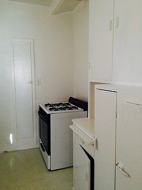 5th image of 2837 W 42nd St