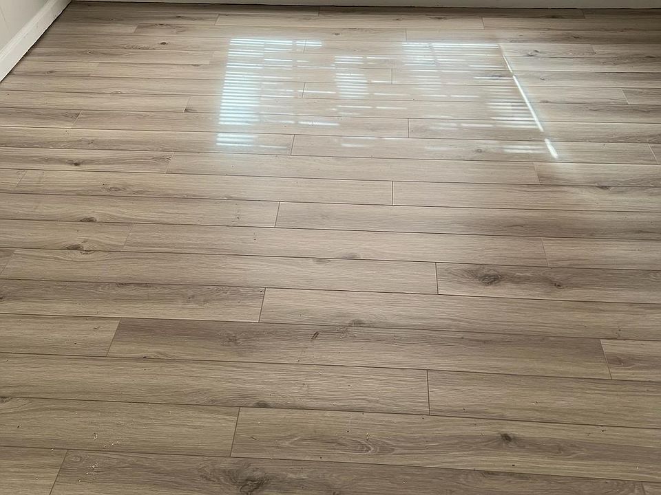 2nd image of 1516 Richmond Dr