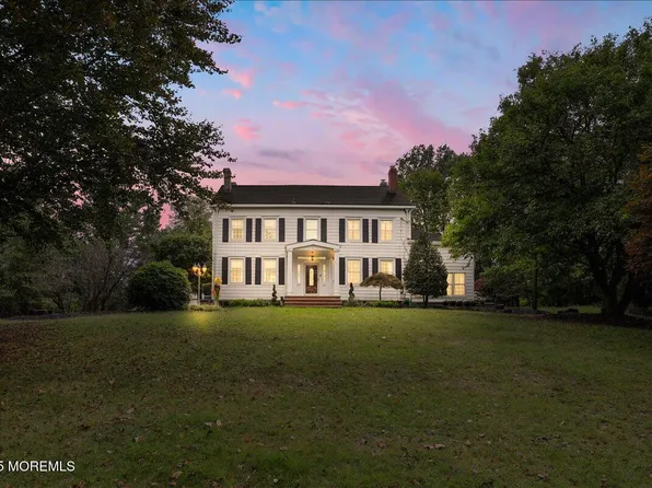 1 Thoreau Drive, Manalapan, NJ 07726