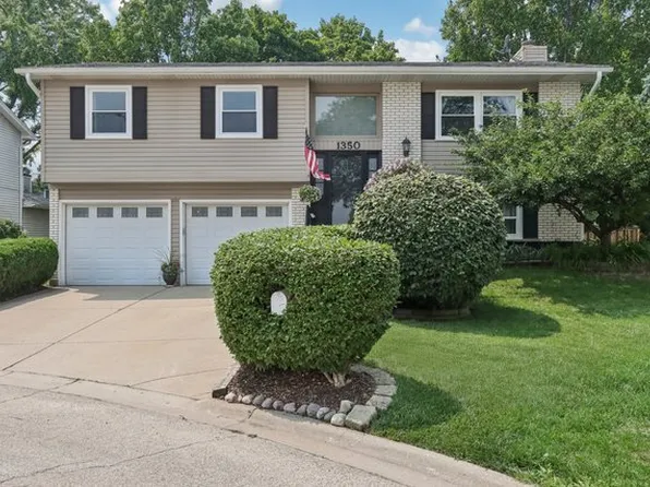 1350 Rock Cove Ct, Hoffman Estates, IL 60192