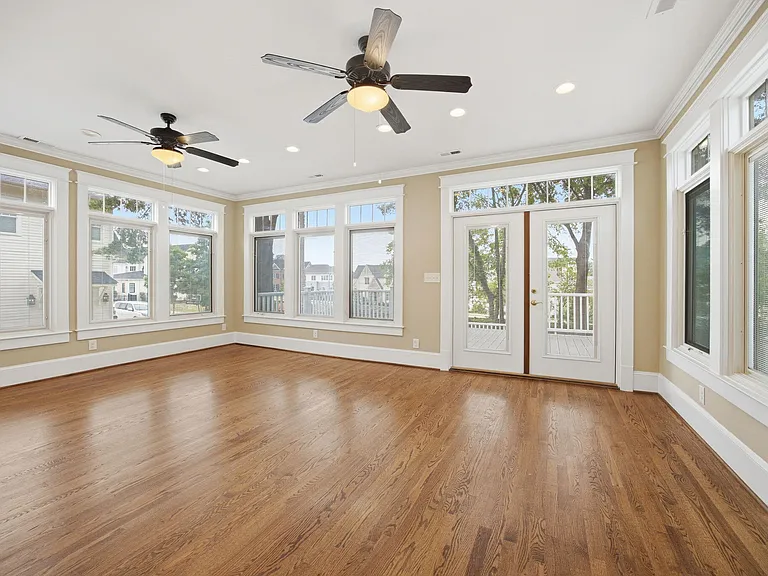 2203 Saint Marys St — Photo 22