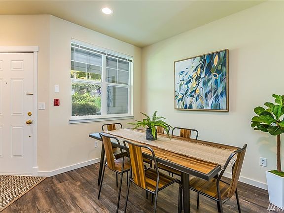 Full view of the Dining Room, Entry/Door on the left