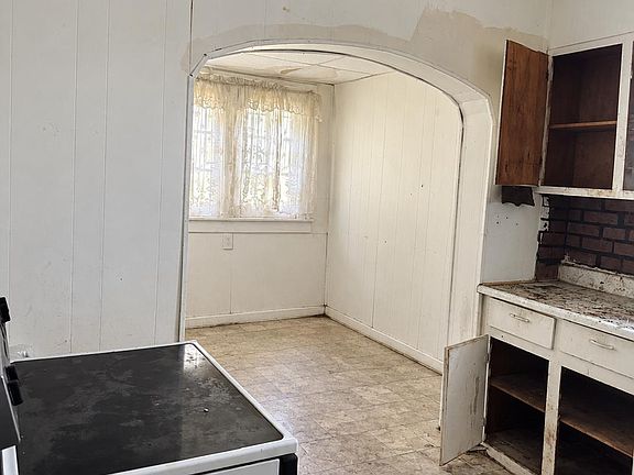 2nd image of 1606 Avenue A