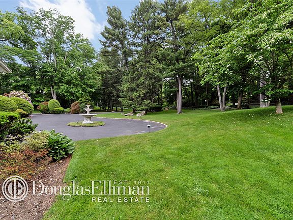 4th image of 11 Pheasant Hill Ln