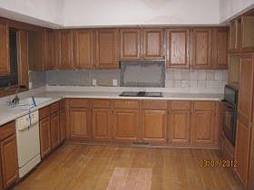 4th image of 803 Thornecrest Dr