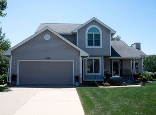 15296 Hawthorn Ct, Clive, IA 50325