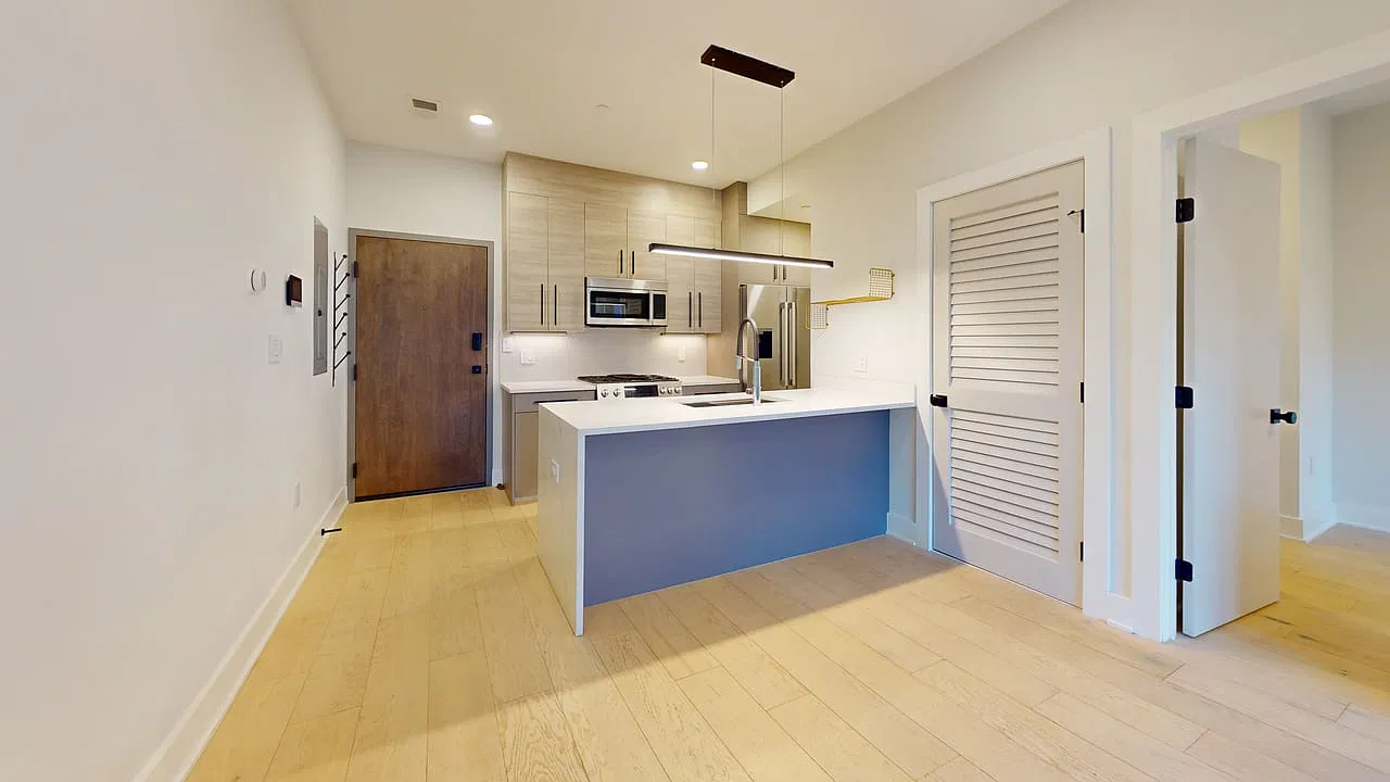 1 bed, 551 sqft, $2,550 — Photo 2