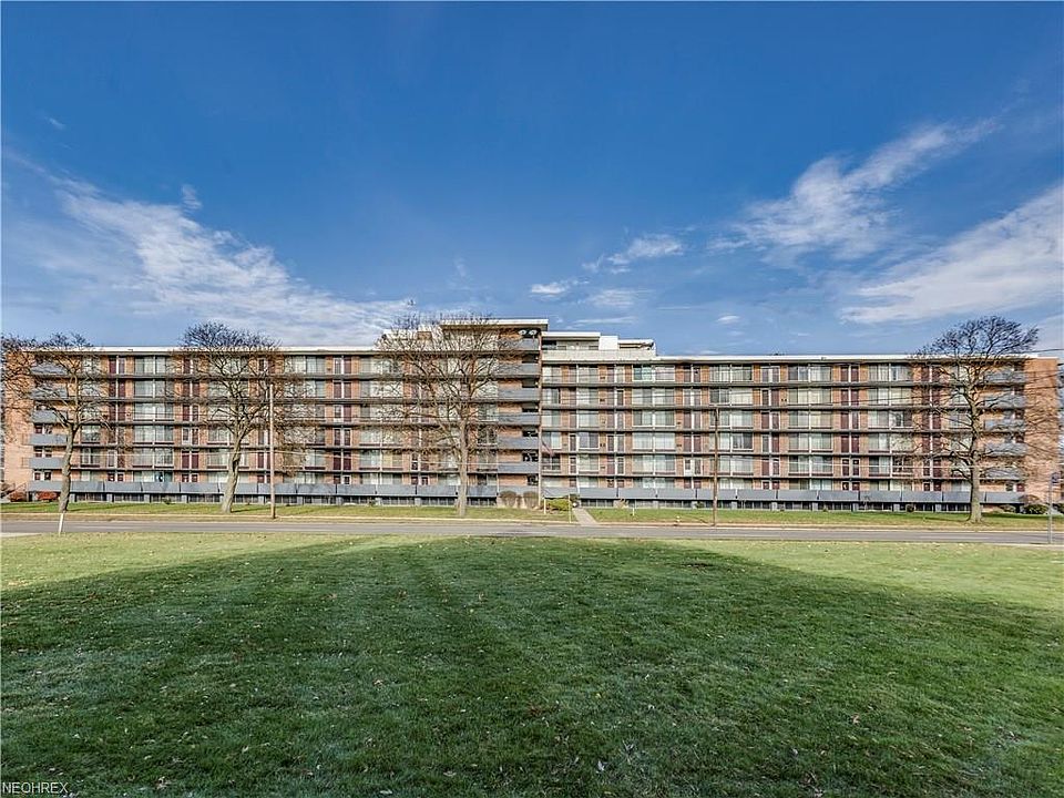1st image of 2331 E Market St APT 218