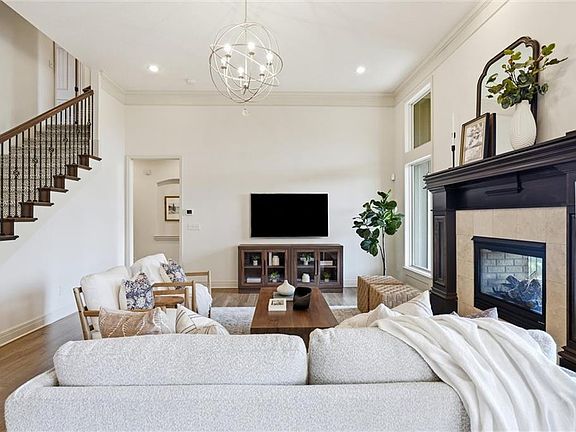 5th image of 9417 W 158th St