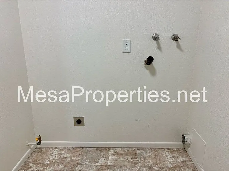 13316 Makai Ct #7 — Photo 11