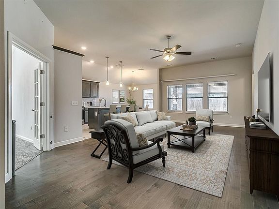 3rd image of 469 Nest Cir