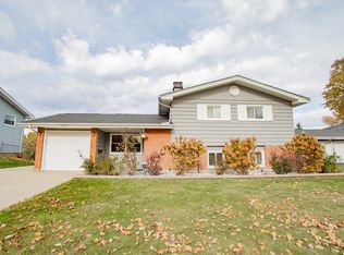 720 Durham Ln, Hoffman Estates, IL 60169