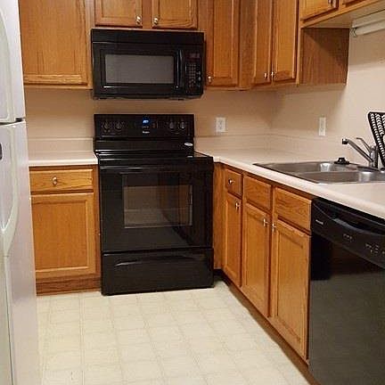 4th image of 123 Chadwyck Ln