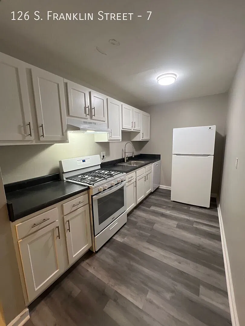Newly Renovated 2 bedroom in Delaware! — Photo 2