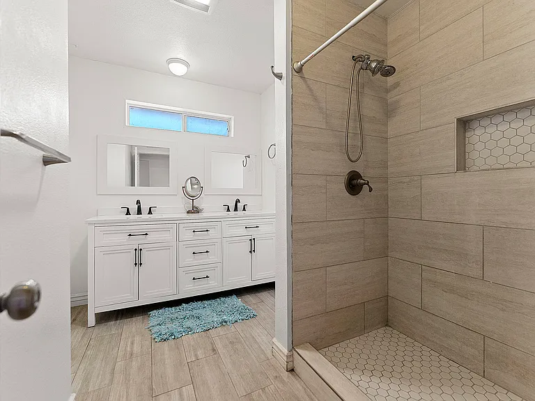 701 N Central Dr #3 — Photo 16